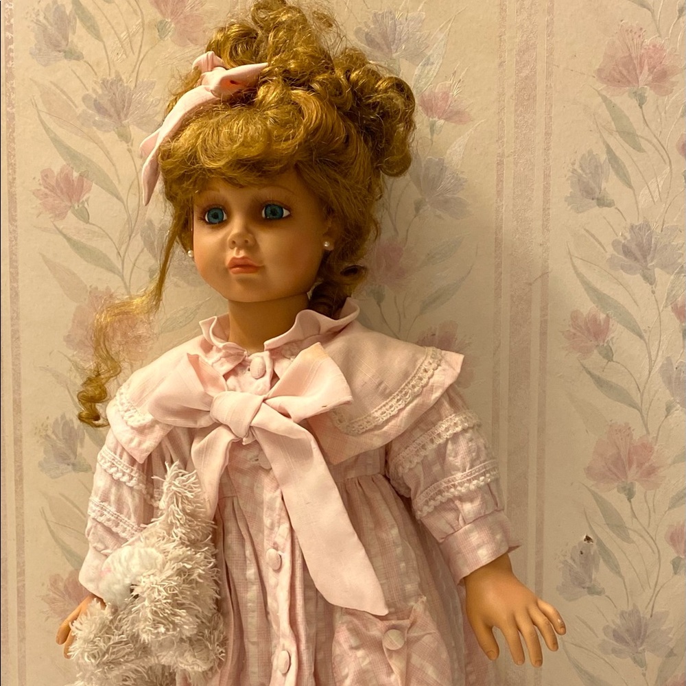 Hannah Vinyl Doll Cracker Barrel Exclusive